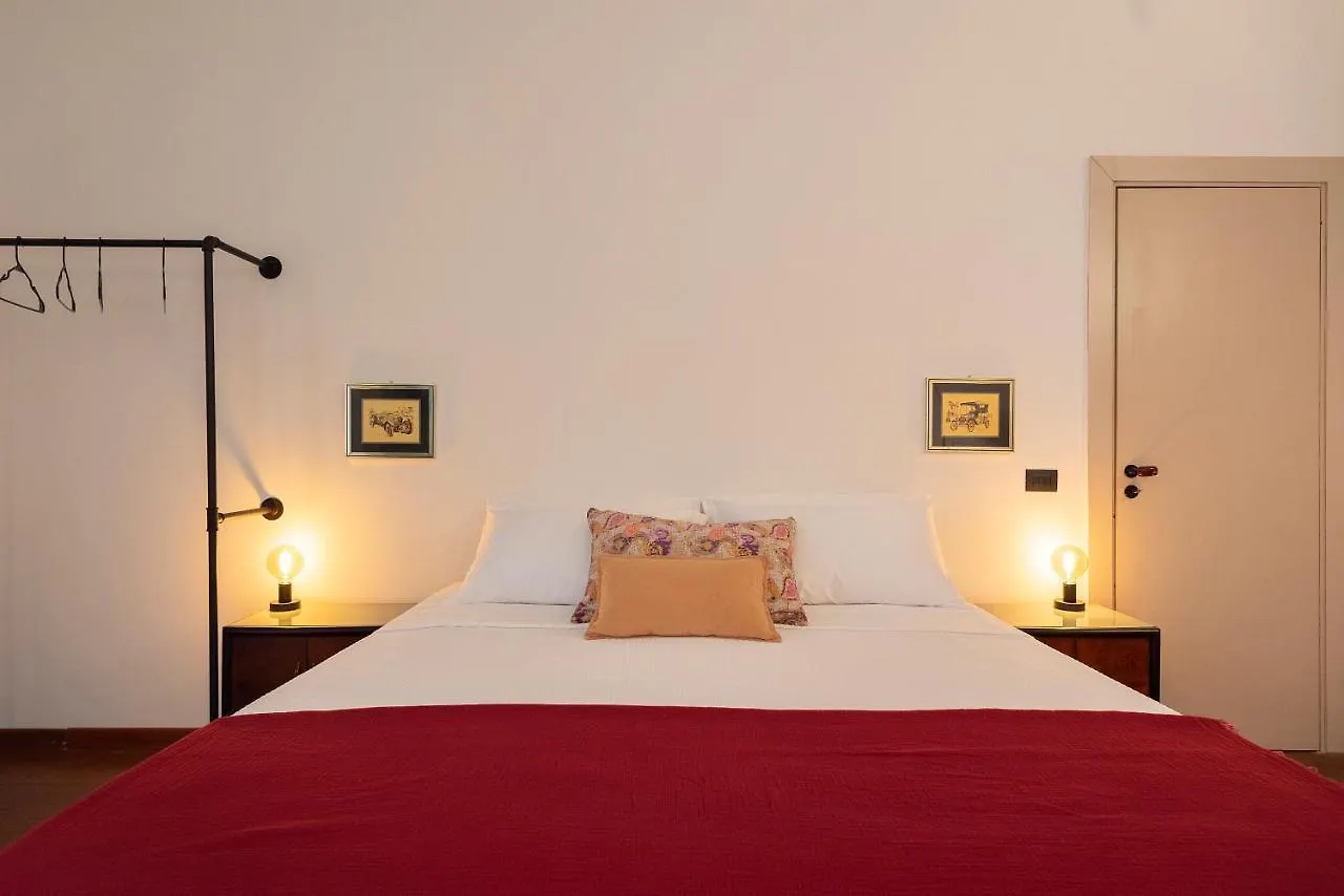 Modern Hospitality Naples Exclusive Stay 0*,  이탈리아