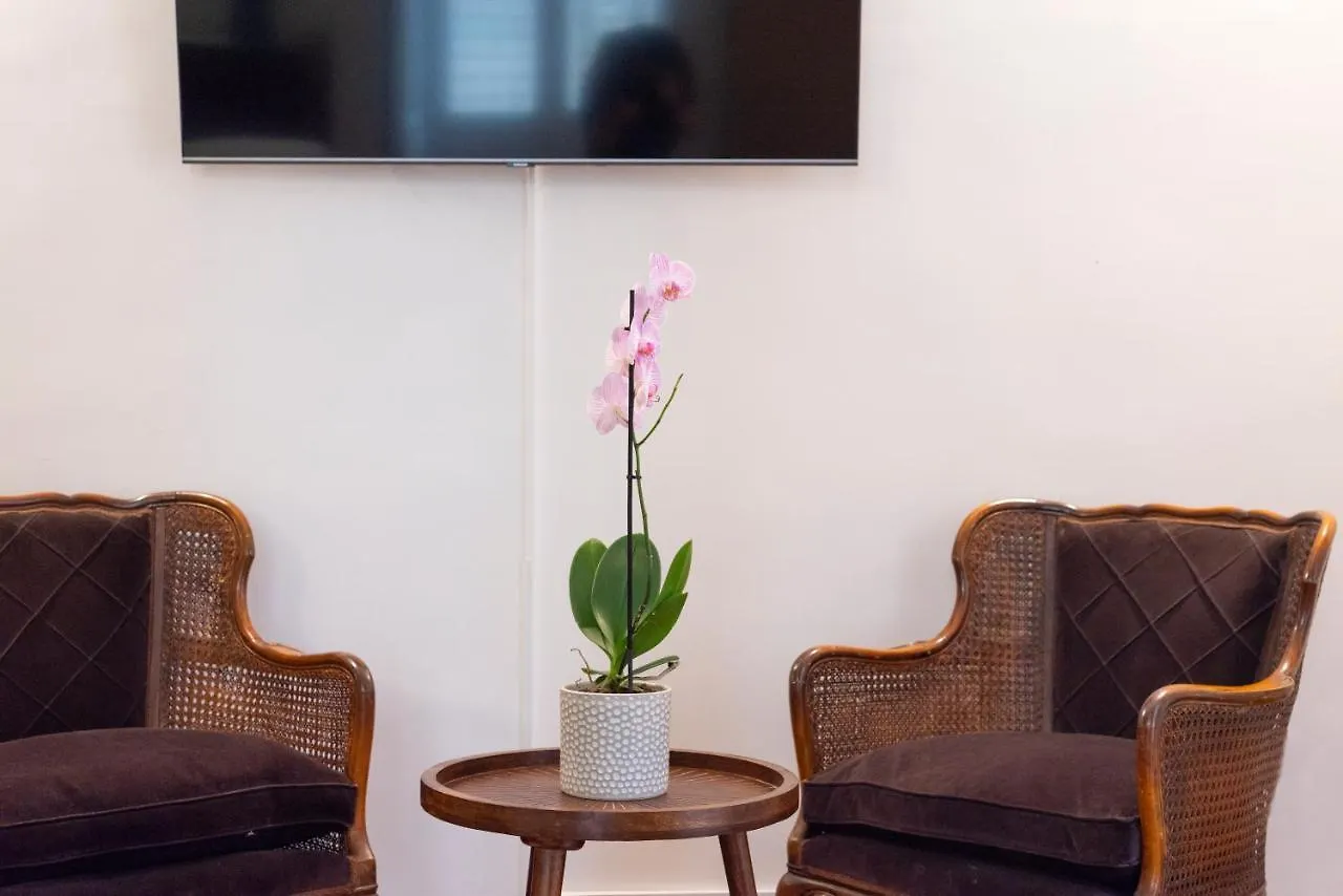 Modern Hospitality Naples Exclusive Stay